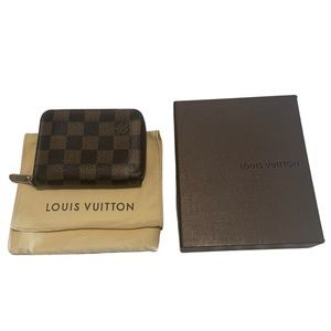Louie Vuitton Zippy Wallet